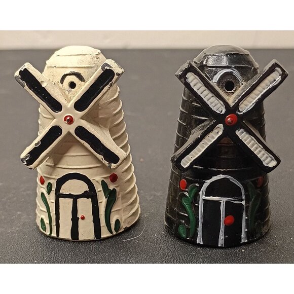 VTG Dutch Windmill Salt & Pepper Shakers Souvenir Of Caney Kansas Hand-Painted - Picture 1 of 15